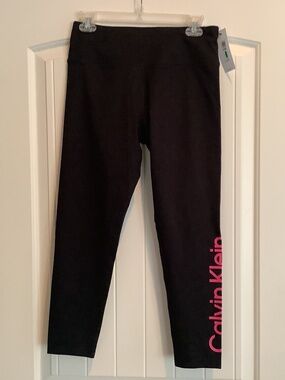 NWT Calvin Klein Performance 7/8 leggings Size Large